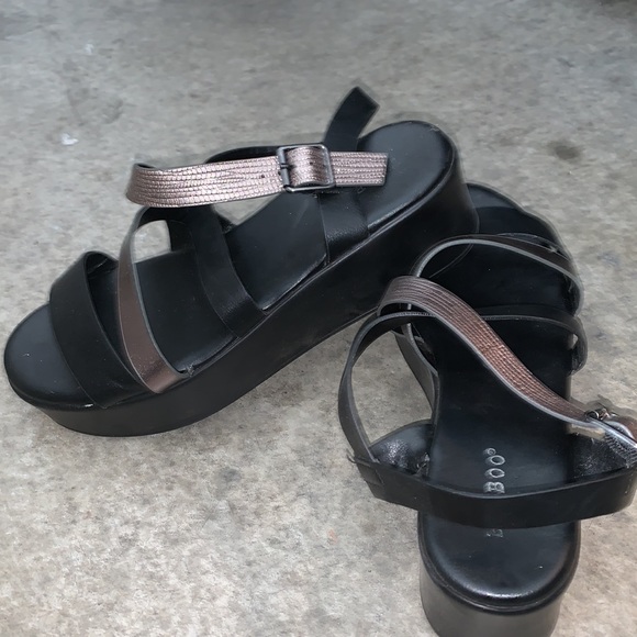 Multi-tone Criss Cross Strap Wedge Platforms - Picture 6 of 7